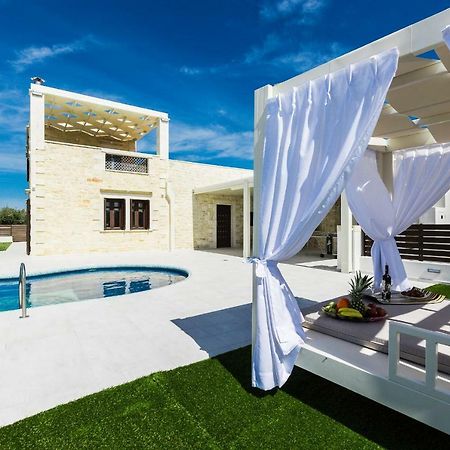 Caramel Villa, With 40M2 Pool & Spa Whirlpool, By Thinkvilla Pánormos Екстериор снимка