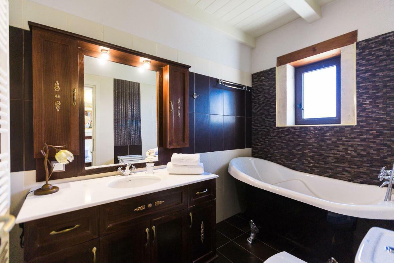 Caramel Villa, With 40M2 Pool & Spa Whirlpool, By Thinkvilla Pánormos Екстериор снимка