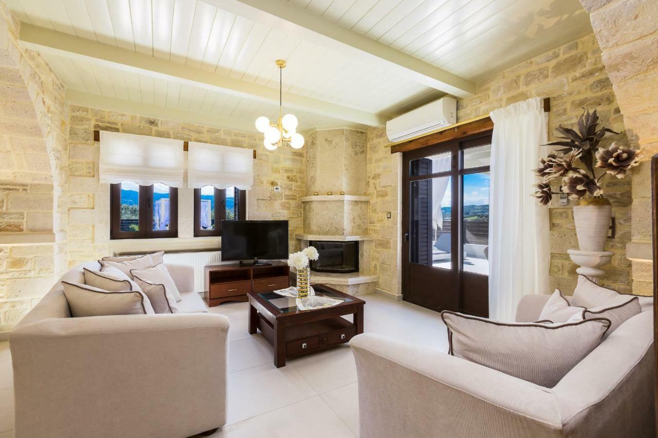Caramel Villa, With 40M2 Pool & Spa Whirlpool, By Thinkvilla Pánormos Екстериор снимка