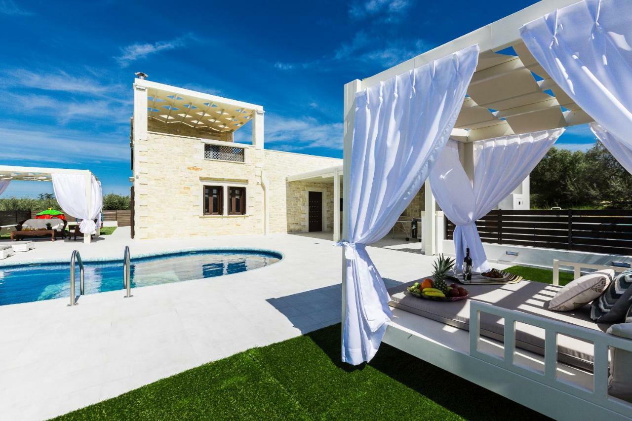 Caramel Villa, With 40M2 Pool & Spa Whirlpool, By Thinkvilla Pánormos Екстериор снимка