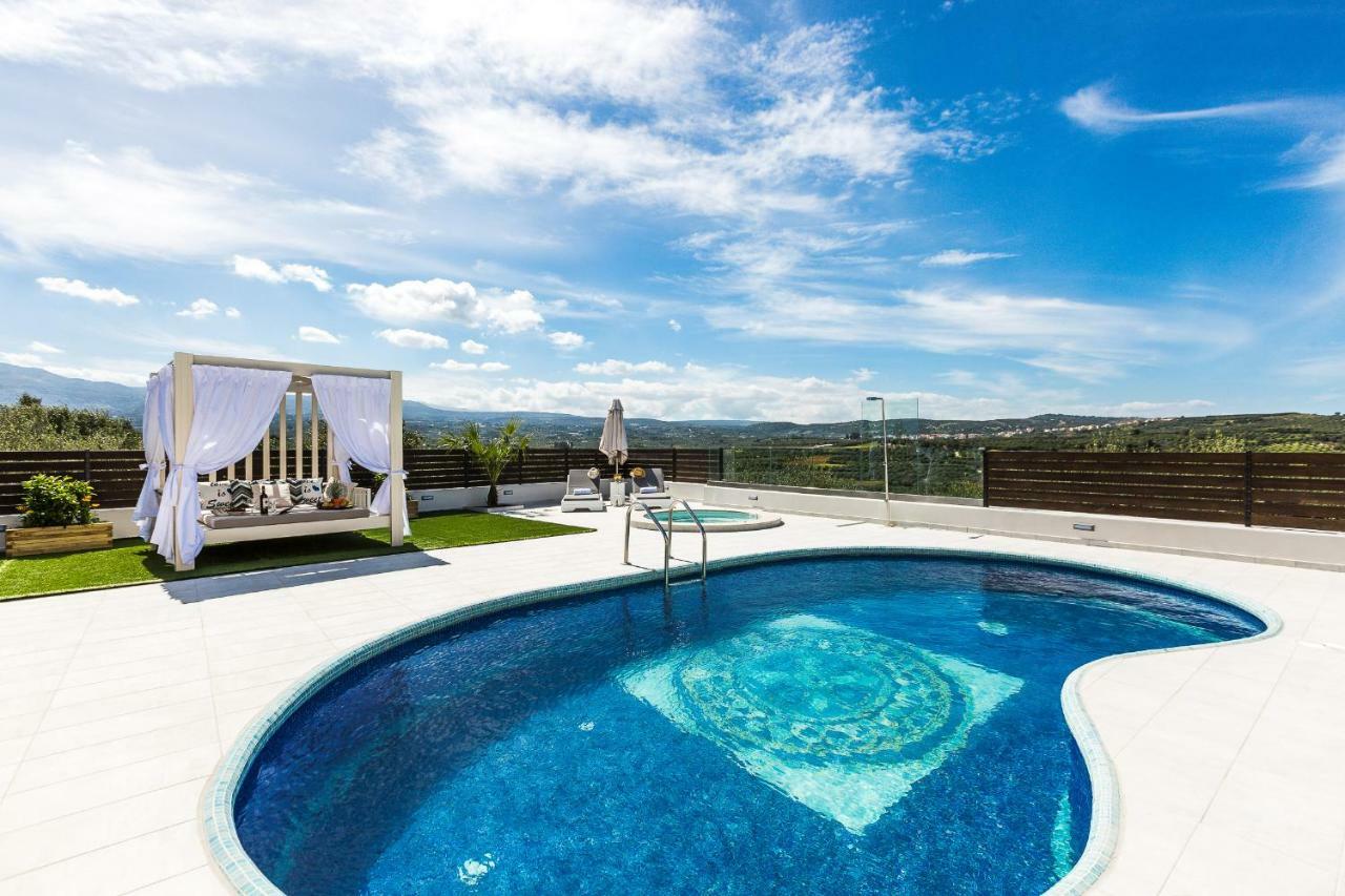 Caramel Villa, With 40M2 Pool & Spa Whirlpool, By Thinkvilla Pánormos Екстериор снимка